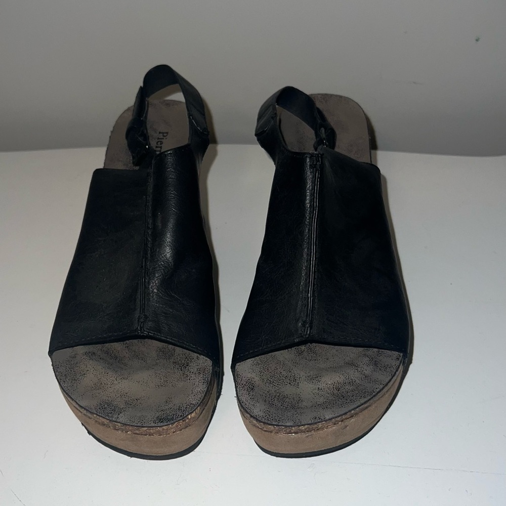 Women's Black Leather Sandals